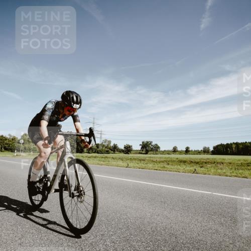 07.09.2025 - 19. Norderstedt Triathlon Michael Burmester http://msf.ph/oto/8855949 07.09.2025 12:13:00 Radfahren 292, 1343 meine-sportfotos.de