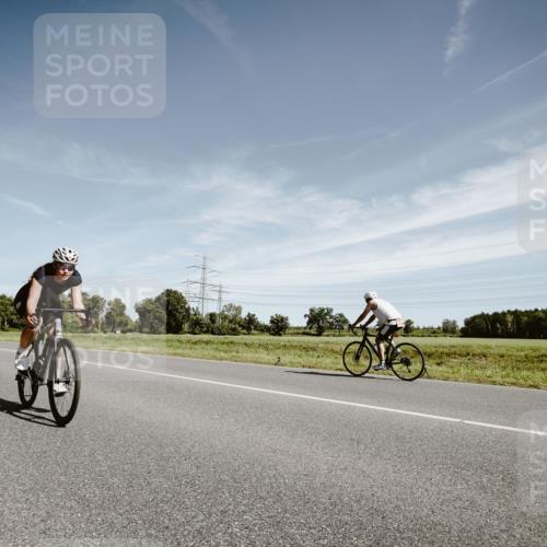 07.09.2025 - 19. Norderstedt Triathlon Michael Burmester http://msf.ph/oto/8855959 07.09.2025 12:13:12 Radfahren 1361 meine-sportfotos.de