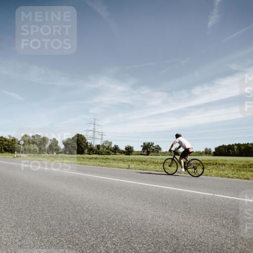 07.09.2025 - 19. Norderstedt Triathlon Michael Burmester http://msf.ph/oto/8855966 07.09.2025 12:13:18 Radfahren  meine-sportfotos.de