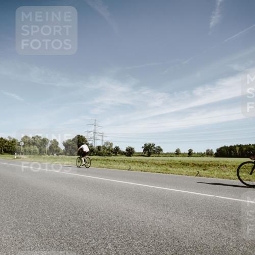 07.09.2025 - 19. Norderstedt Triathlon Michael Burmester http://msf.ph/oto/8855969 07.09.2025 12:13:19 Radfahren  meine-sportfotos.de
