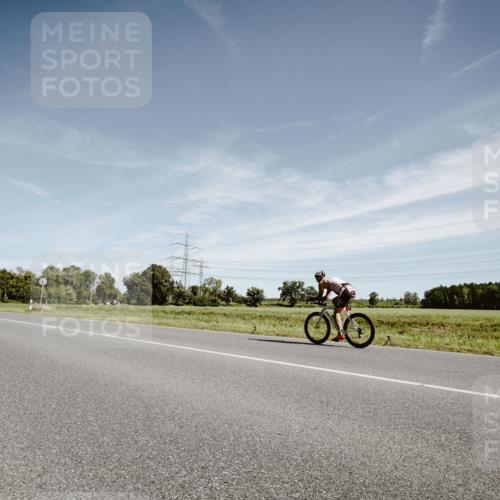 07.09.2025 - 19. Norderstedt Triathlon Michael Burmester http://msf.ph/oto/8855989 07.09.2025 12:13:36 Radfahren 898, 1286 meine-sportfotos.de