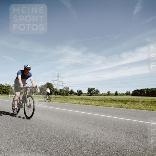 07.09.2025 - 19. Norderstedt Triathlon Michael Burmester http://msf.ph/oto/8856006 07.09.2025 12:13:44 Radfahren 1231 meine-sportfotos.de