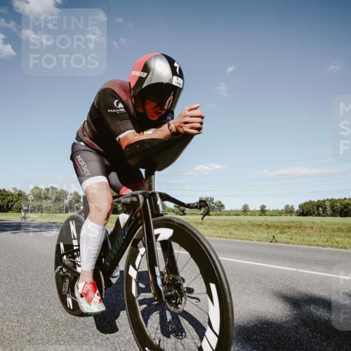 07.09.2025 - 19. Norderstedt Triathlon Michael Burmester http://msf.ph/oto/8856011 07.09.2025 15:18:21 Radfahren 1403 meine-sportfotos.de