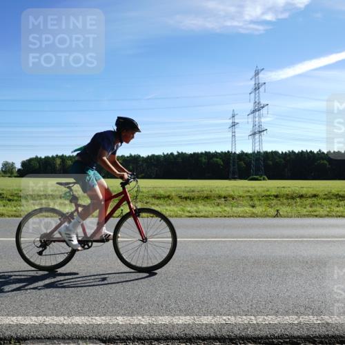 07.09.2025 - 19. Norderstedt Triathlon Michael Burmester http://msf.ph/oto/8856017 07.09.2025 10:51:36 Radfahren 94, 116 meine-sportfotos.de