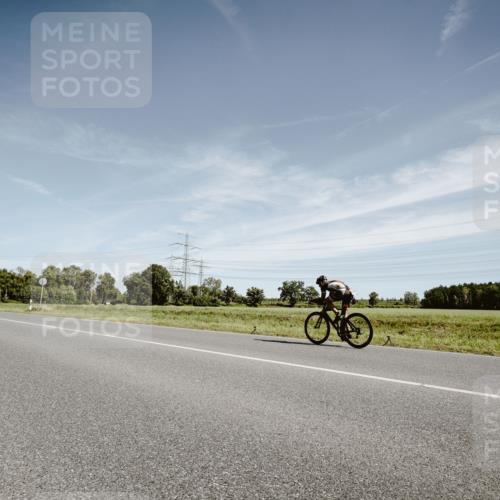 07.09.2025 - 19. Norderstedt Triathlon Michael Burmester http://msf.ph/oto/8856019 07.09.2025 12:14:02 Radfahren  meine-sportfotos.de