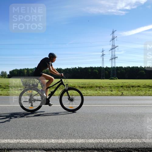 07.09.2025 - 19. Norderstedt Triathlon Michael Burmester http://msf.ph/oto/8856022 07.09.2025 10:52:20 Radfahren 85, 666 meine-sportfotos.de