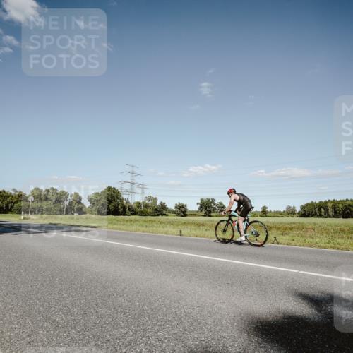 07.09.2025 - 19. Norderstedt Triathlon Michael Burmester http://msf.ph/oto/8856044 07.09.2025 15:18:52 Radfahren  meine-sportfotos.de