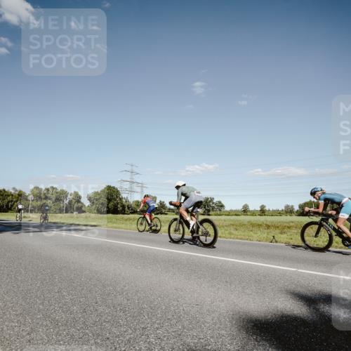 07.09.2025 - 19. Norderstedt Triathlon Michael Burmester http://msf.ph/oto/8856068 07.09.2025 15:19:02 Radfahren 870 meine-sportfotos.de