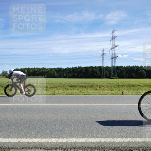 07.09.2025 - 19. Norderstedt Triathlon Michael Burmester http://msf.ph/oto/8856085 07.09.2025 12:45:58 Radfahren 305, 706 meine-sportfotos.de