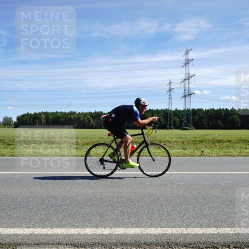 07.09.2025 - 19. Norderstedt Triathlon Michael Burmester http://msf.ph/oto/8856095 07.09.2025 12:46:02 Radfahren 166, 1270, 1293 meine-sportfotos.de