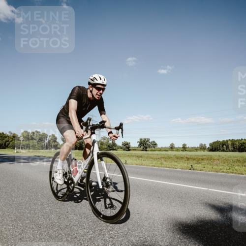 07.09.2025 - 19. Norderstedt Triathlon Michael Burmester http://msf.ph/oto/8856103 07.09.2025 15:19:23 Radfahren 956 meine-sportfotos.de