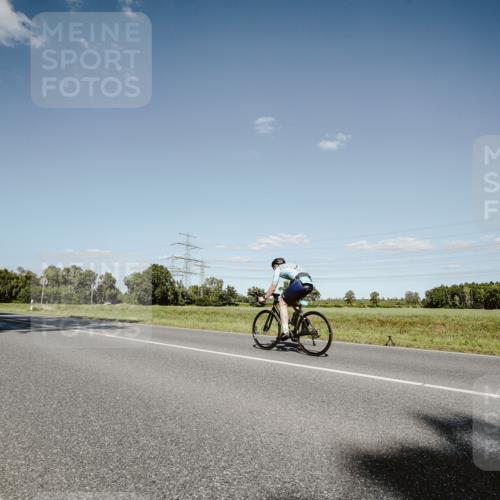 07.09.2025 - 19. Norderstedt Triathlon Michael Burmester http://msf.ph/oto/8856107 07.09.2025 15:19:26 Radfahren 442, 956 meine-sportfotos.de
