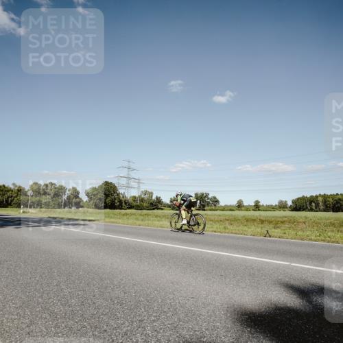 07.09.2025 - 19. Norderstedt Triathlon Michael Burmester http://msf.ph/oto/8856131 07.09.2025 15:19:37 Radfahren 1522 meine-sportfotos.de