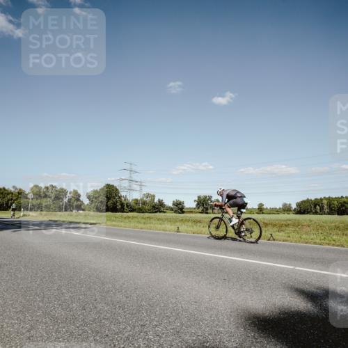 07.09.2025 - 19. Norderstedt Triathlon Michael Burmester http://msf.ph/oto/8856141 07.09.2025 15:19:43 Radfahren 937 meine-sportfotos.de