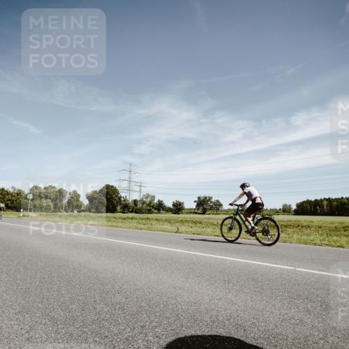 07.09.2025 - 19. Norderstedt Triathlon Michael Burmester http://msf.ph/oto/8856143 07.09.2025 12:15:11 Radfahren 192, 258 meine-sportfotos.de