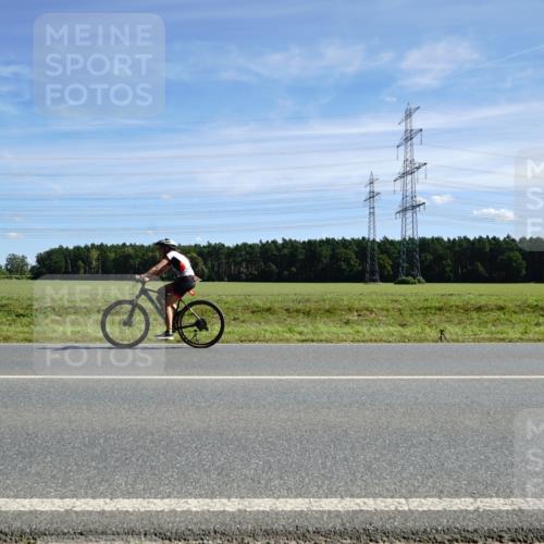 07.09.2025 - 19. Norderstedt Triathlon Michael Burmester http://msf.ph/oto/8856151 07.09.2025 12:46:37 Radfahren 1326 meine-sportfotos.de