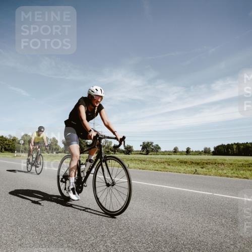 07.09.2025 - 19. Norderstedt Triathlon Michael Burmester http://msf.ph/oto/8856161 07.09.2025 12:15:19 Radfahren 696, 1213, 1247 meine-sportfotos.de