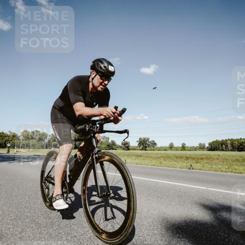 07.09.2025 - 19. Norderstedt Triathlon Michael Burmester http://msf.ph/oto/8856187 07.09.2025 15:20:06 Radfahren 401, 1413 meine-sportfotos.de