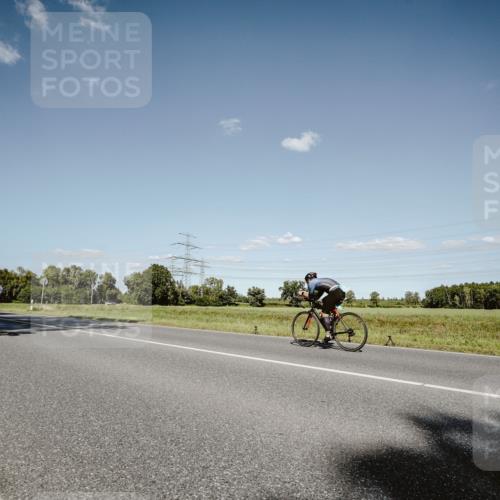 07.09.2025 - 19. Norderstedt Triathlon Michael Burmester http://msf.ph/oto/8856198 07.09.2025 15:20:11 Radfahren 401, 868, 1495, 1526 meine-sportfotos.de