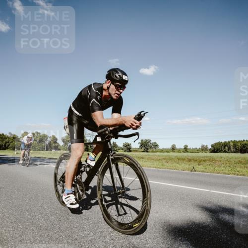 07.09.2025 - 19. Norderstedt Triathlon Michael Burmester http://msf.ph/oto/8856201 07.09.2025 15:20:12 Radfahren 868, 1495, 1526 meine-sportfotos.de