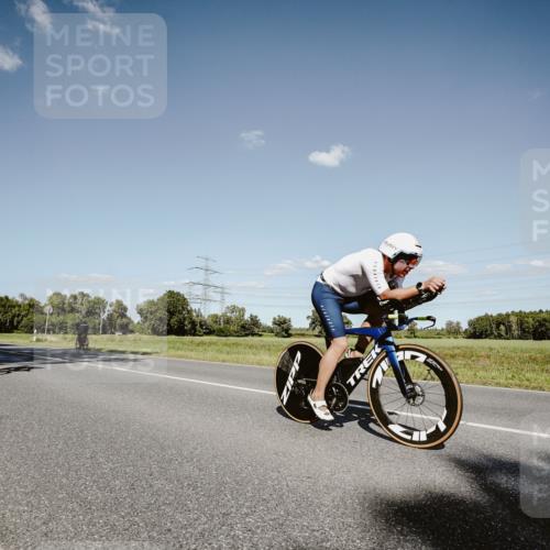 07.09.2025 - 19. Norderstedt Triathlon Michael Burmester http://msf.ph/oto/8856204 07.09.2025 15:20:13 Radfahren 868, 1495, 1526 meine-sportfotos.de