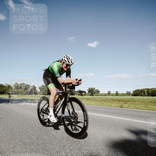 07.09.2025 - 19. Norderstedt Triathlon Michael Burmester http://msf.ph/oto/8856208 07.09.2025 15:20:13 Radfahren 868, 1495, 1526 meine-sportfotos.de