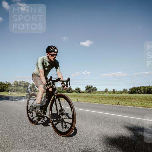 07.09.2025 - 19. Norderstedt Triathlon Michael Burmester http://msf.ph/oto/8856243 07.09.2025 15:20:35 Radfahren 945, 1506 meine-sportfotos.de