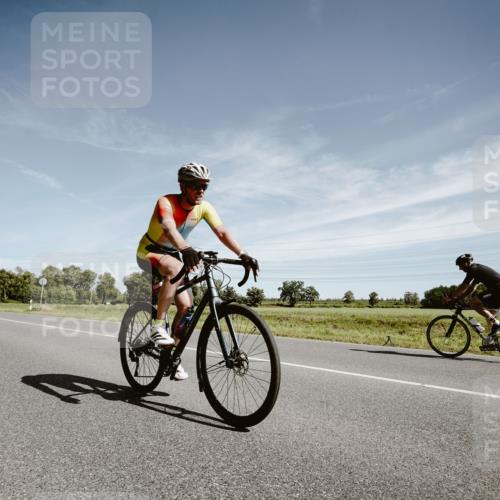 07.09.2025 - 19. Norderstedt Triathlon Michael Burmester http://msf.ph/oto/8856258 07.09.2025 12:15:53 Radfahren 851, 1241, 1329 meine-sportfotos.de