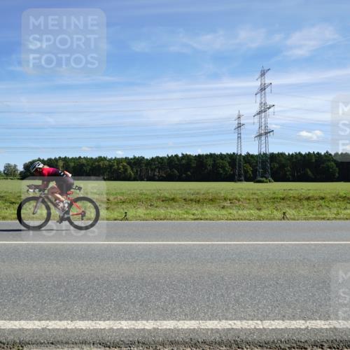 07.09.2025 - 19. Norderstedt Triathlon Michael Burmester http://msf.ph/oto/8856274 07.09.2025 12:47:59 Radfahren 304, 744 meine-sportfotos.de