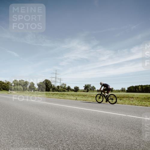 07.09.2025 - 19. Norderstedt Triathlon Michael Burmester http://msf.ph/oto/8856275 07.09.2025 12:16:02 Radfahren 1251 meine-sportfotos.de