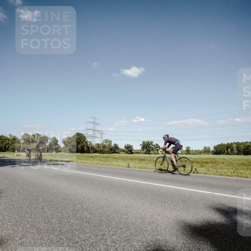 07.09.2025 - 19. Norderstedt Triathlon Michael Burmester http://msf.ph/oto/8856298 07.09.2025 15:21:04 Radfahren 416, 902, 903, 936, 951, 1427 meine-sportfotos.de