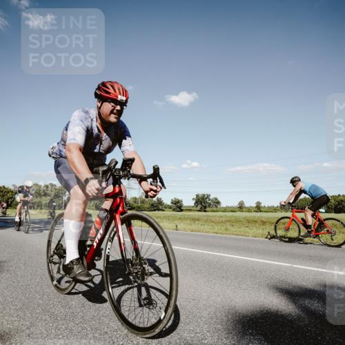 07.09.2025 - 19. Norderstedt Triathlon Michael Burmester http://msf.ph/oto/8856301 07.09.2025 15:21:05 Radfahren 416, 902, 903, 936, 951 meine-sportfotos.de