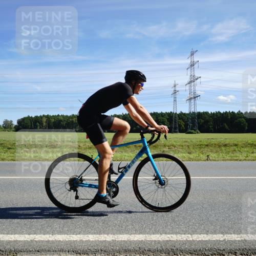 07.09.2025 - 19. Norderstedt Triathlon Michael Burmester http://msf.ph/oto/8856306 07.09.2025 12:48:08 Radfahren 173 meine-sportfotos.de
