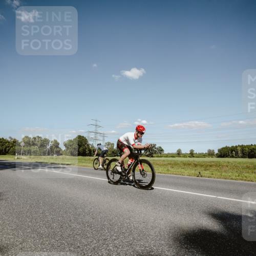 07.09.2025 - 19. Norderstedt Triathlon Michael Burmester http://msf.ph/oto/8856319 07.09.2025 15:21:10 Radfahren 377, 480, 902, 951, 1537 meine-sportfotos.de