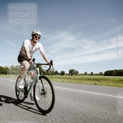 07.09.2025 - 19. Norderstedt Triathlon Michael Burmester http://msf.ph/oto/8856324 07.09.2025 12:16:29 Radfahren 737 meine-sportfotos.de
