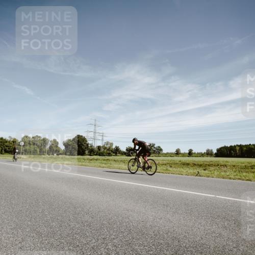 07.09.2025 - 19. Norderstedt Triathlon Michael Burmester http://msf.ph/oto/8856341 07.09.2025 12:16:36 Radfahren 738 meine-sportfotos.de