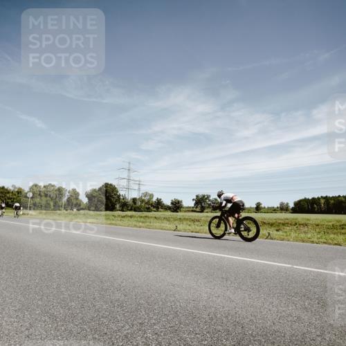 07.09.2025 - 19. Norderstedt Triathlon Michael Burmester http://msf.ph/oto/8856352 07.09.2025 12:16:40 Radfahren 302 meine-sportfotos.de