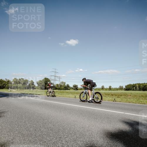 07.09.2025 - 19. Norderstedt Triathlon Michael Burmester http://msf.ph/oto/8856371 07.09.2025 15:21:32 Radfahren 463, 469 meine-sportfotos.de