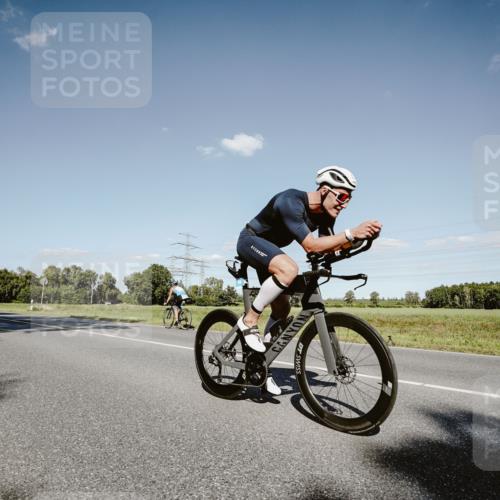 07.09.2025 - 19. Norderstedt Triathlon Michael Burmester http://msf.ph/oto/8856381 07.09.2025 15:21:36 Radfahren 403, 469, 1494, 1498 meine-sportfotos.de