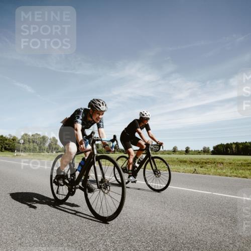 07.09.2025 - 19. Norderstedt Triathlon Michael Burmester http://msf.ph/oto/8856383 07.09.2025 12:16:55 Radfahren 207, 282, 741, 1307 meine-sportfotos.de