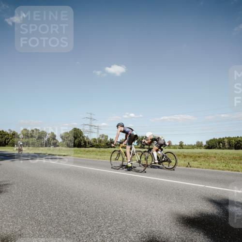 07.09.2025 - 19. Norderstedt Triathlon Michael Burmester http://msf.ph/oto/8856399 07.09.2025 15:21:42 Radfahren 479, 882, 1498 meine-sportfotos.de