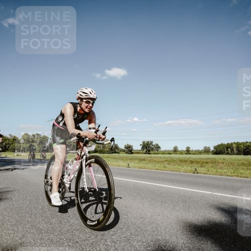 07.09.2025 - 19. Norderstedt Triathlon Michael Burmester http://msf.ph/oto/8856420 07.09.2025 15:21:52 Radfahren 933, 1479, 1527 meine-sportfotos.de
