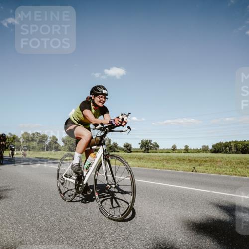 07.09.2025 - 19. Norderstedt Triathlon Michael Burmester http://msf.ph/oto/8856423 07.09.2025 15:21:53 Radfahren 933, 1479, 1527 meine-sportfotos.de