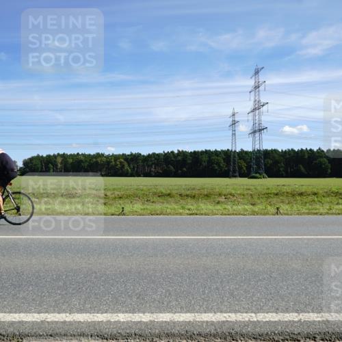 07.09.2025 - 19. Norderstedt Triathlon Michael Burmester http://msf.ph/oto/8856428 07.09.2025 12:49:05 Radfahren 249, 288 meine-sportfotos.de