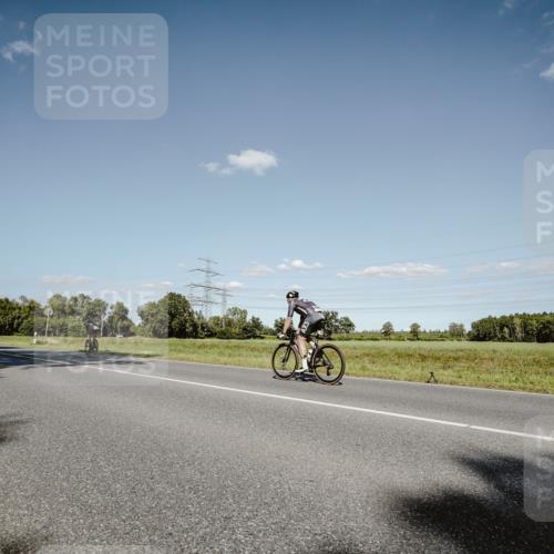 07.09.2025 - 19. Norderstedt Triathlon Michael Burmester http://msf.ph/oto/8856437 07.09.2025 15:21:57 Radfahren 415, 475, 1410, 1417, 1479 meine-sportfotos.de