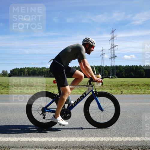 07.09.2025 - 19. Norderstedt Triathlon Michael Burmester http://msf.ph/oto/8856438 07.09.2025 12:49:07 Radfahren 249, 288 meine-sportfotos.de