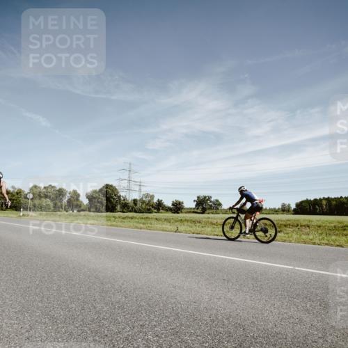 07.09.2025 - 19. Norderstedt Triathlon Michael Burmester http://msf.ph/oto/8856446 07.09.2025 12:17:32 Radfahren 715, 1327 meine-sportfotos.de