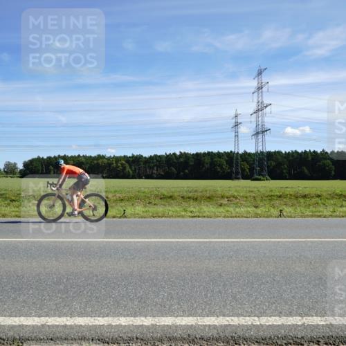 07.09.2025 - 19. Norderstedt Triathlon Michael Burmester http://msf.ph/oto/8856457 07.09.2025 12:49:13 Radfahren 1362 meine-sportfotos.de