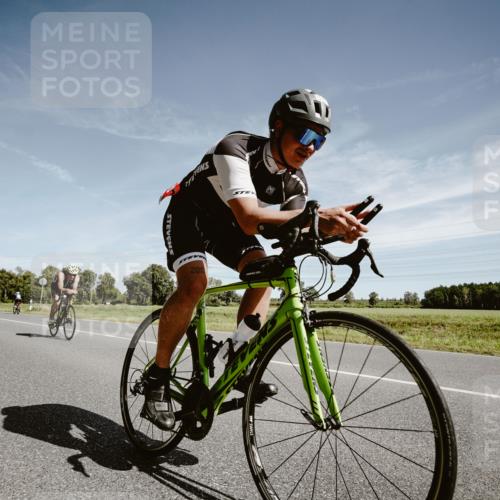 07.09.2025 - 19. Norderstedt Triathlon Michael Burmester http://msf.ph/oto/8856460 07.09.2025 12:17:36 Radfahren 715, 761, 1248, 1272, 1327 meine-sportfotos.de