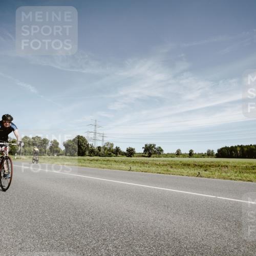 07.09.2025 - 19. Norderstedt Triathlon Michael Burmester http://msf.ph/oto/8856474 07.09.2025 12:17:38 Radfahren 715, 761, 1248, 1272 meine-sportfotos.de